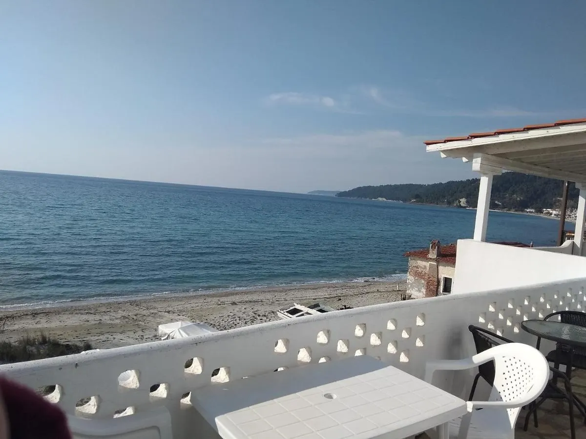 Dom wakacyjny Golden Sunset Beach House Skála Foúrkas